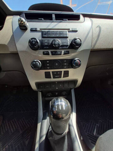 2011 Ford Focus S