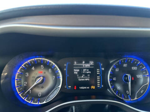 2017 Chrysler Pacifica Touring-L