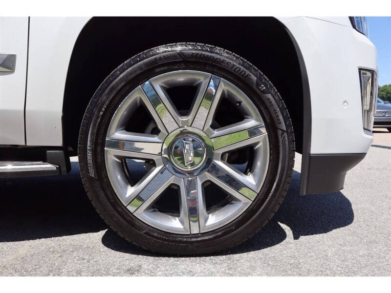 2017 Cadillac Escalade Luxury