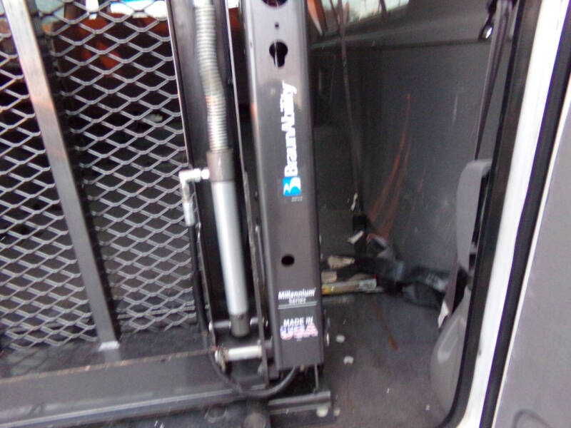 2001 Ford E-Series E-350 SD XL