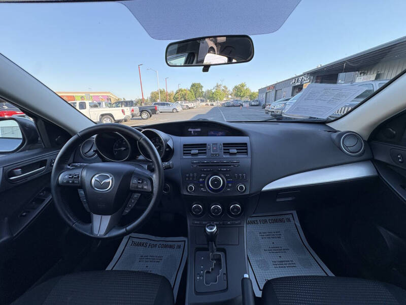2013 Mazda MAZDA3 i Touring