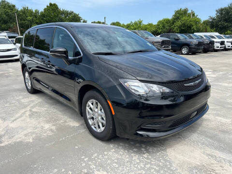 2027 Chrysler Pacifica LX