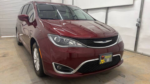 2018 Chrysler Pacifica Touring Plus