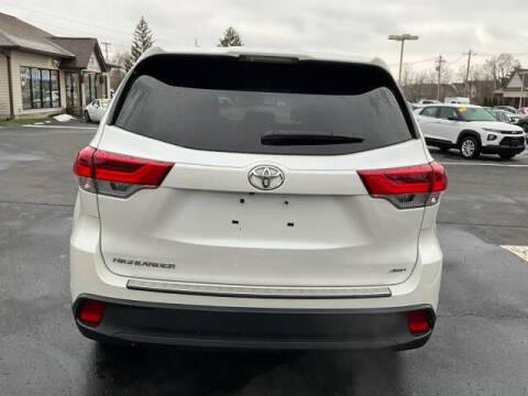 2019 Toyota Highlander LE
