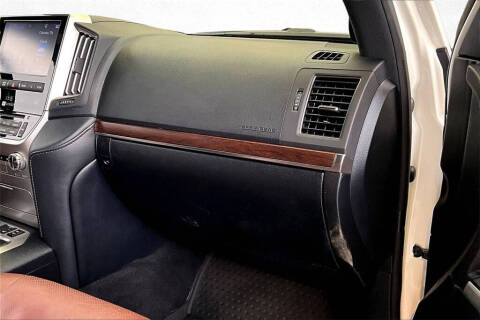 2020 Toyota Land Cruiser