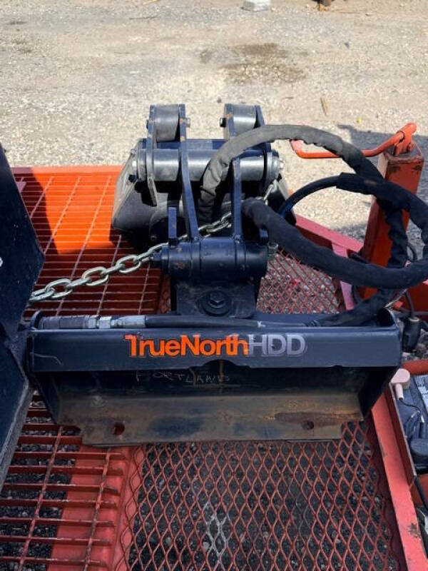 2016 Ditch Witch R300