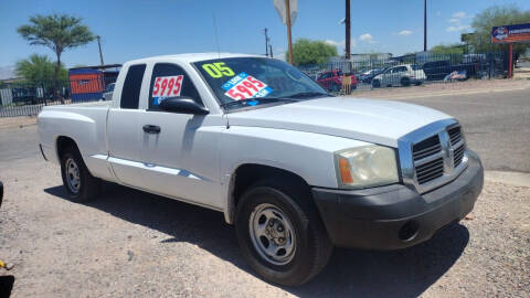 2005 Dodge Dakota for sale at CAMEL MOTORS in Tucson AZ