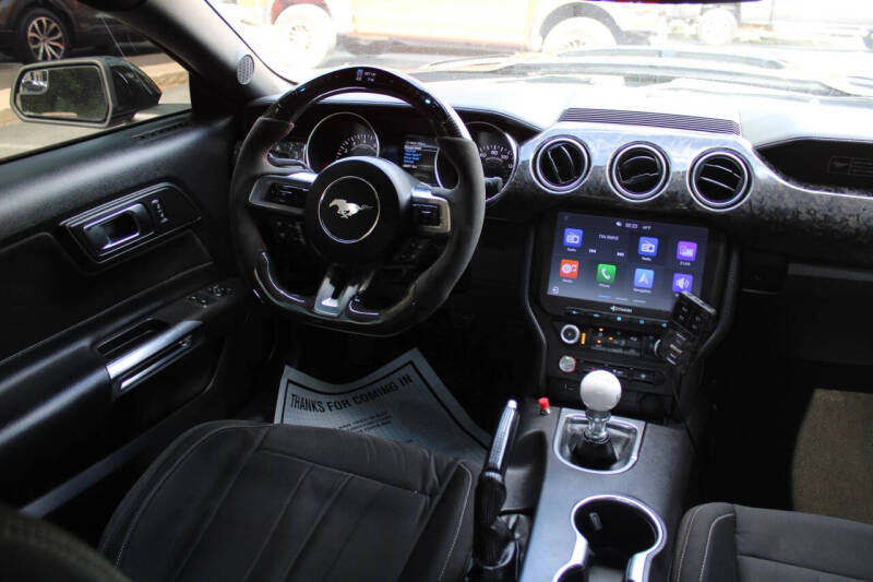 2020 Ford Mustang