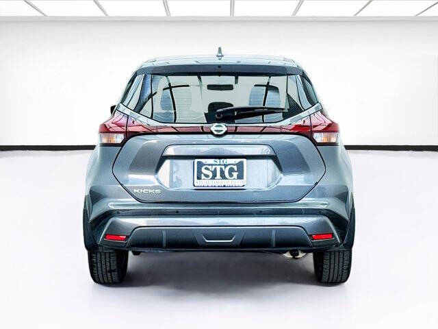 2021 Nissan Kicks S