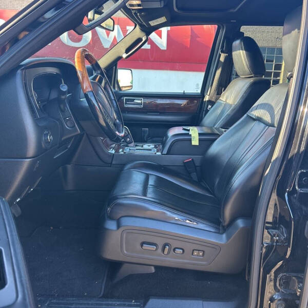 2017 Lincoln Navigator L Select