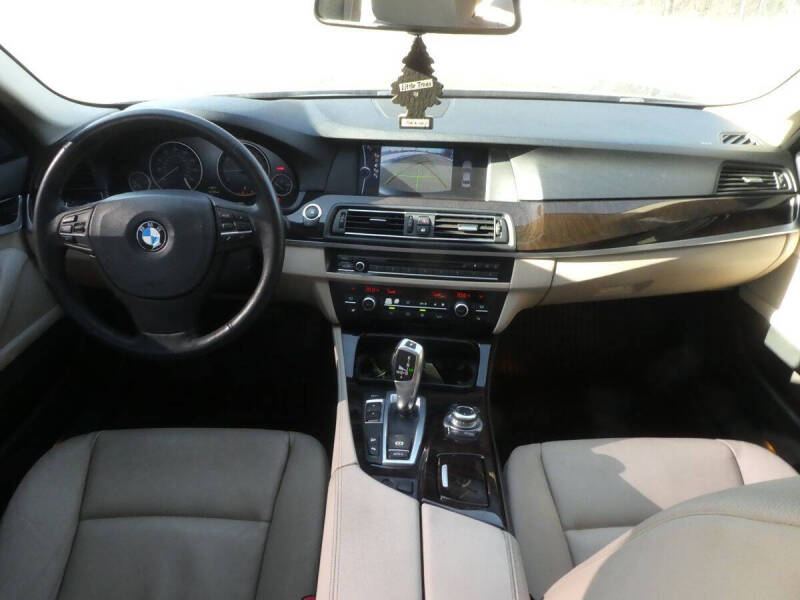 2012 BMW 5 Series 528i xDrive