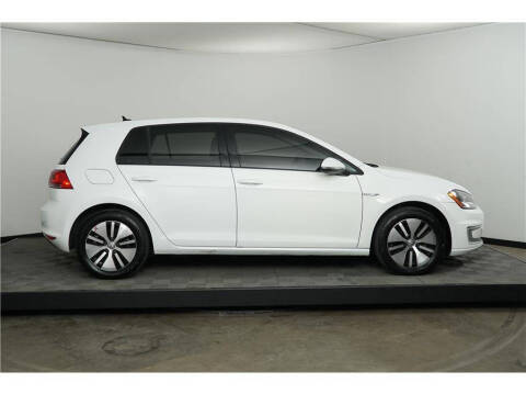 2016 Volkswagen e-Golf SE