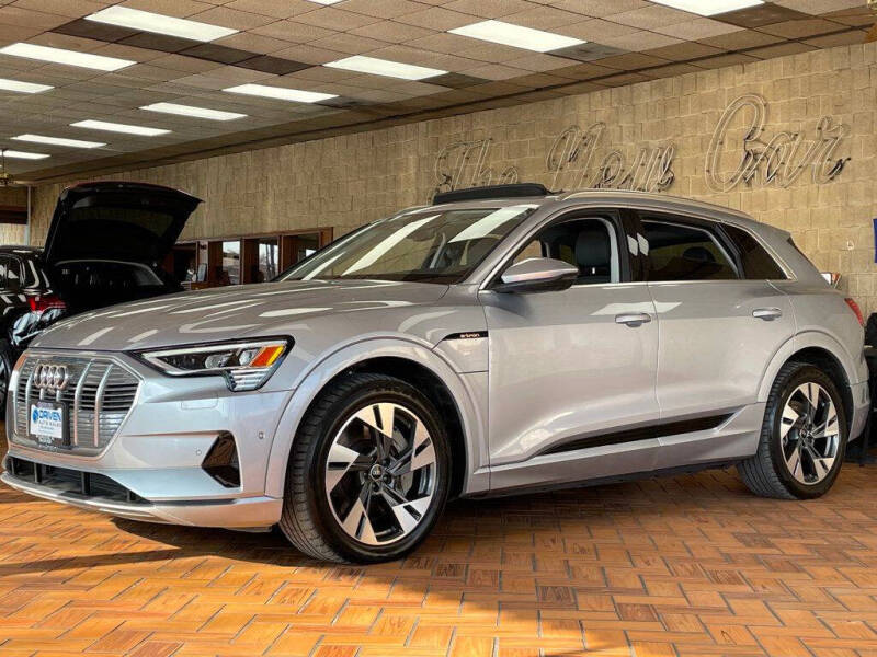 2022 Audi e-tron quattro Premium Plus