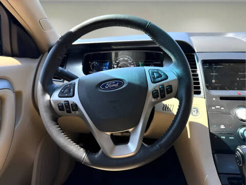 2016 Ford Taurus SEL