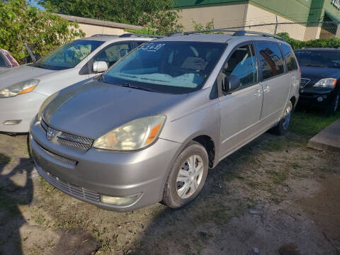 2004 Toyota Sienna LE 7 Passenger