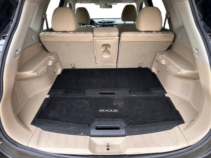 2016 Nissan Rogue SV