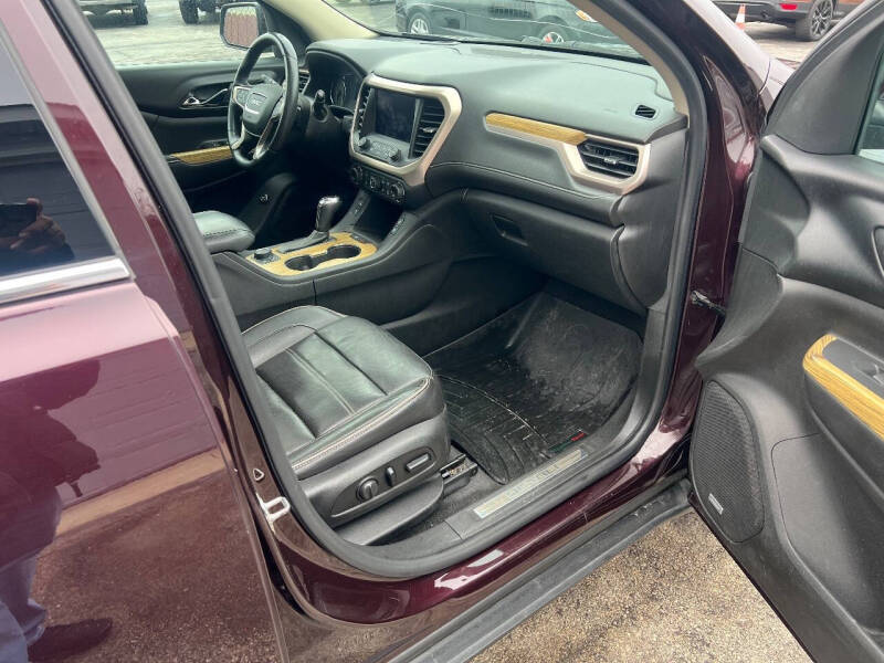 2017 GMC Acadia Denali