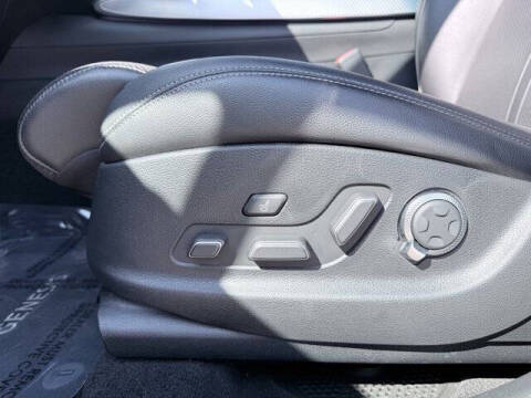 2022 Genesis GV70 2.5T Standard