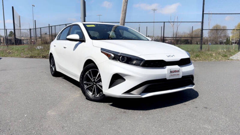 2022 Kia FORTE LXS's photo