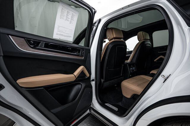 2025 Porsche Cayenne Coupe