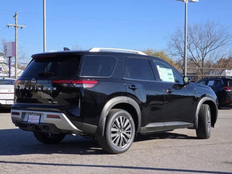 2025 Nissan Pathfinder SL