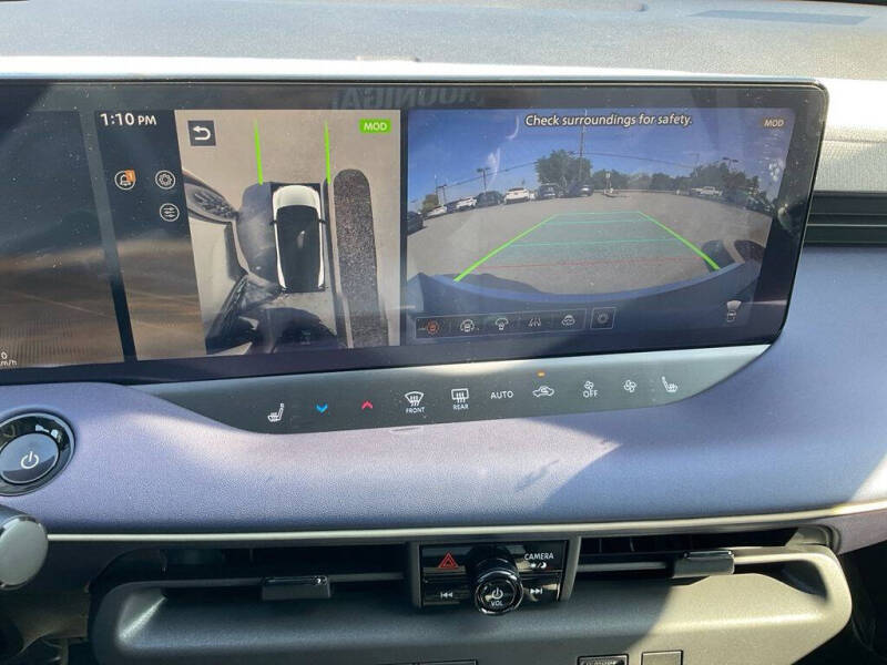 2026 Nissan LEAF Platinum+