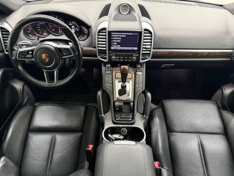 2018 Porsche Cayenne Platinum Edition