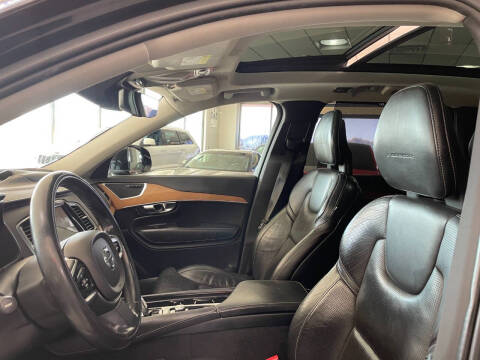 2016 Volvo XC90 T8 eAWD Inscription