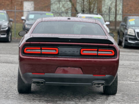 2020 Dodge Challenger SXT