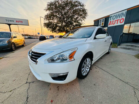 2014 Nissan Altima for sale at Town Auto in Chesapeake VA
