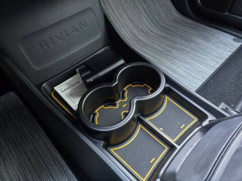 2023 Rivian R1S Adventure