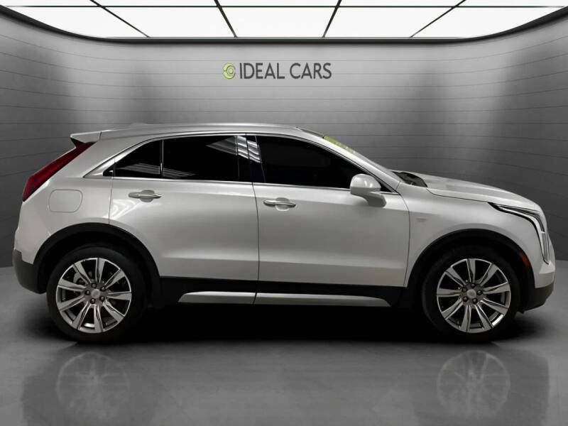 2019 Cadillac XT4 Premium Luxury