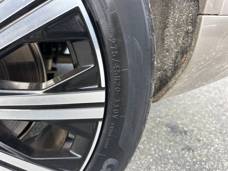 2023 Volvo XC90 B5 Core