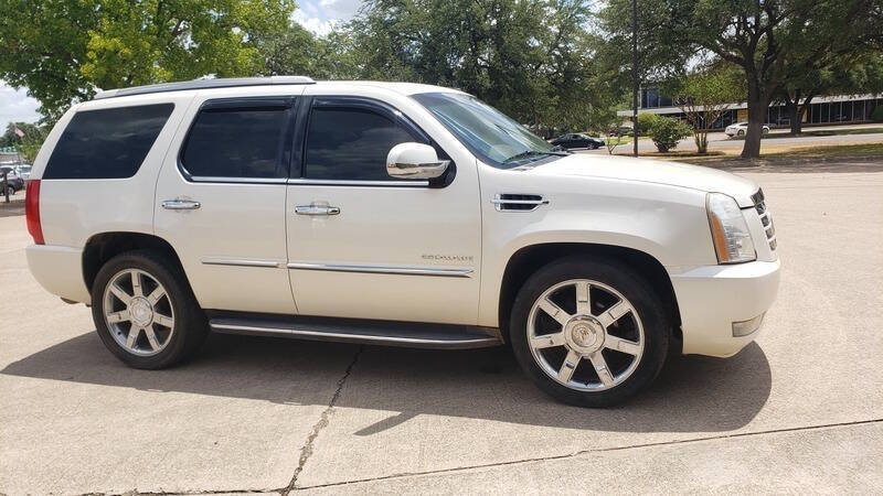 2010 Cadillac Escalade Luxury