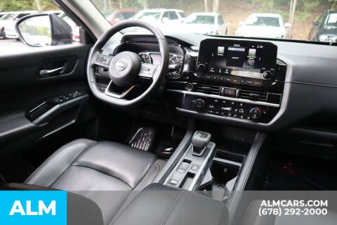 2023 Nissan Pathfinder SL