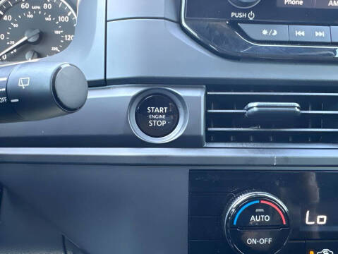 2025 Nissan Pathfinder S