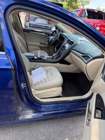 2013 Ford Fusion SE