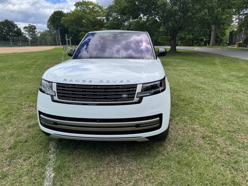 Image 3 of 2023 Land Rover Range Rover P530 SE