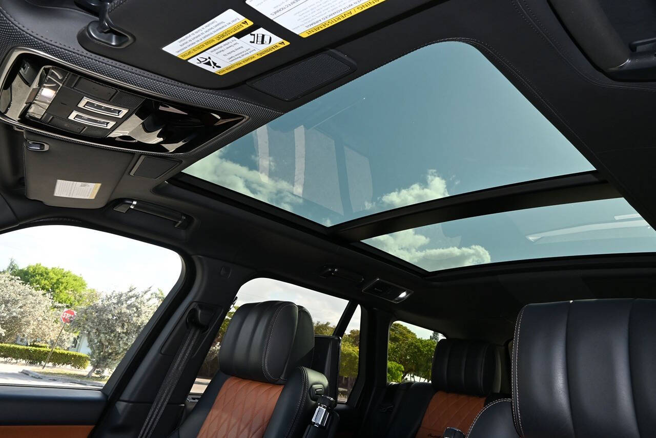 2017 Land Rover Range Rover 23