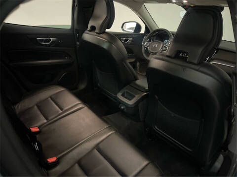 2020 Volvo S60 T5 Momentum