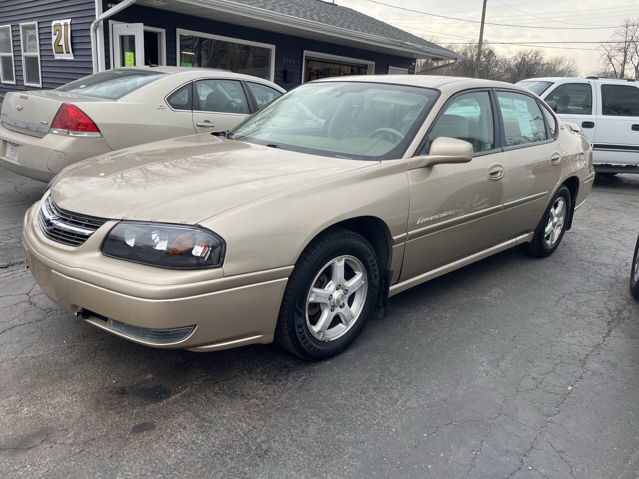 Champagne 2004 Chevrolet Impala LS LS 4dr Sedan 1