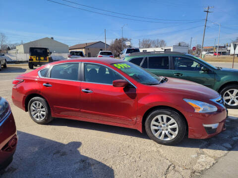 2014 Nissan Altima for sale at Chuck's Sheridan Auto in Mount Pleasant WI