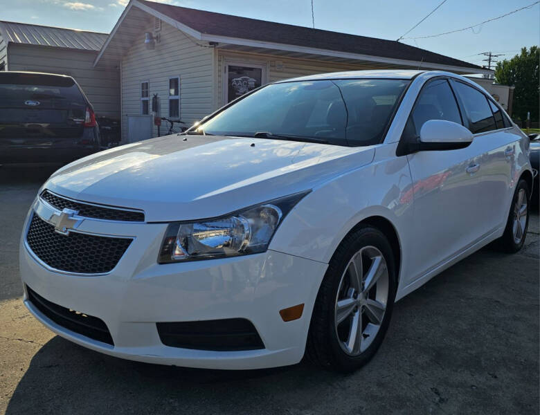 2013 Chevrolet Cruze for sale at Adan Auto Credit in Effingham IL