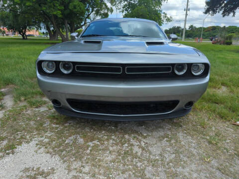 2017 Dodge Challenger SXT