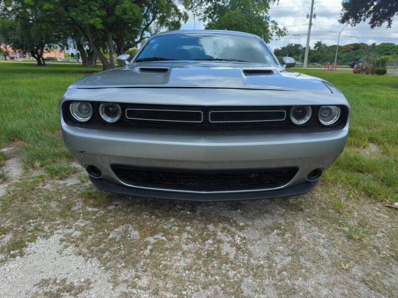 2017 Dodge Challenger SXT