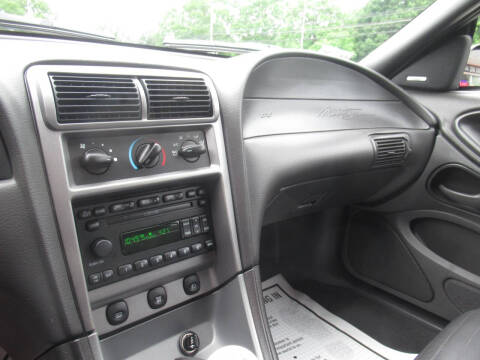 2004 Ford Mustang Mach 1 Premium