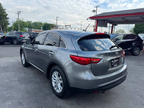 2017 Infiniti QX70