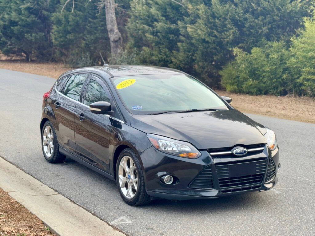 Black 2013 Ford Focus Titanium Titanium 4dr Hatchback 1