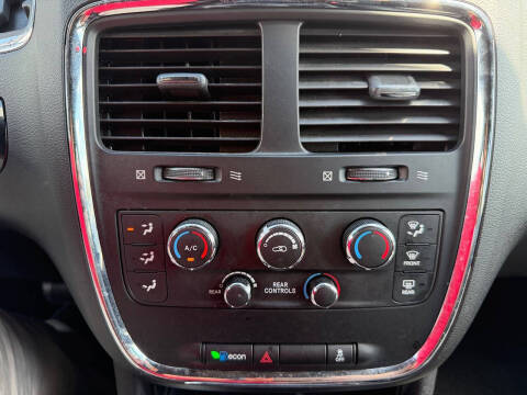 2016 Dodge Grand Caravan SXT Plus
