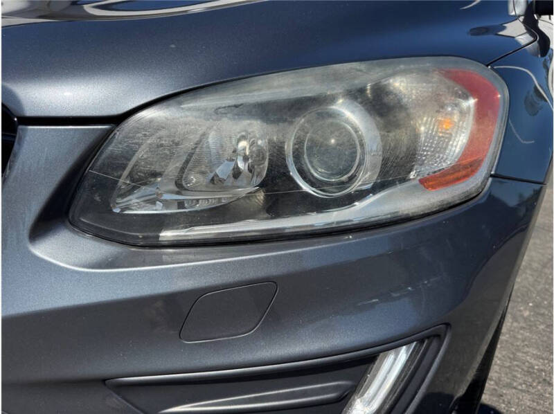 2017 Volvo XC60 T6 R-Design